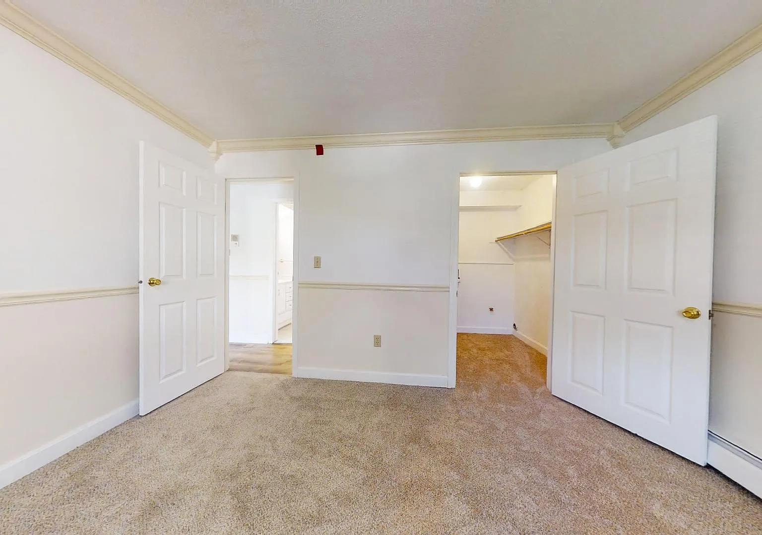521 Smithfield Rd — Photo 4