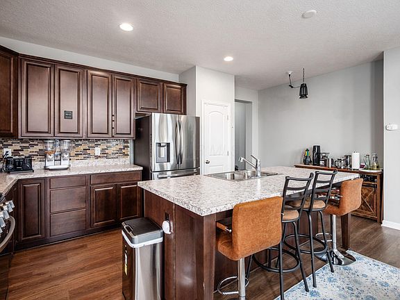 3rd image of 62 Chambers Bay Rd