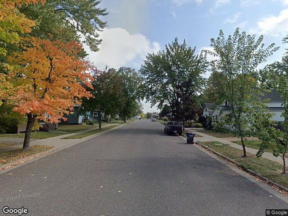 Exterior Neighborhood (street photo)