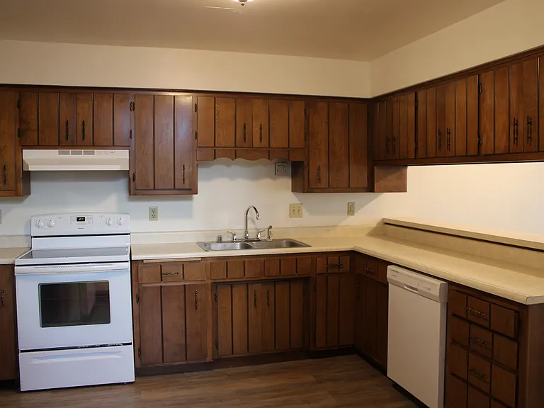 1015 Babcock St — Photo 12