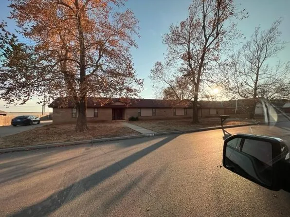 1500 E Proctor Ave, Weatherford, OK 73096