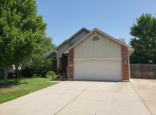 2712 N Danbury Rd, Augusta, KS 67010