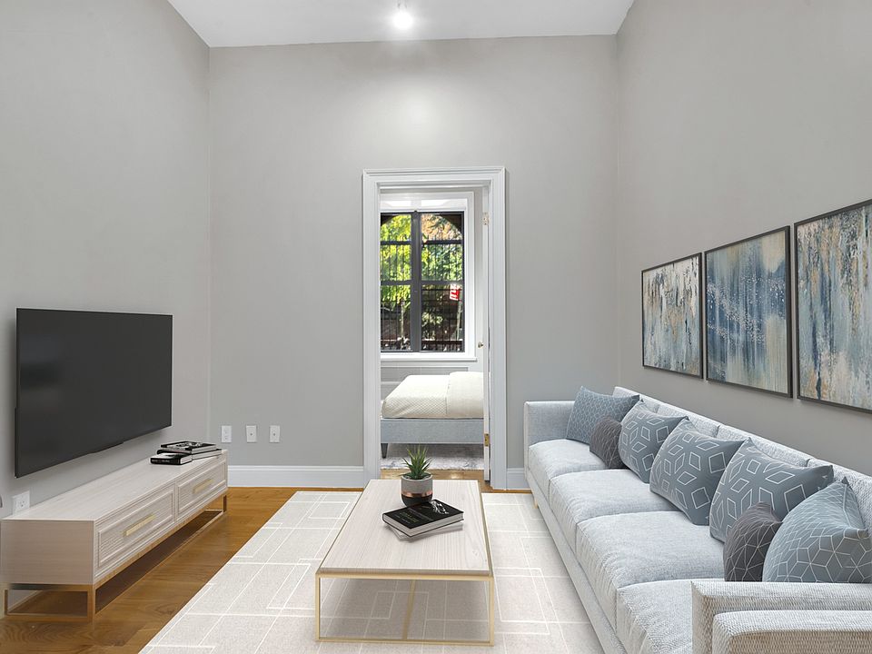 1st image of 163 Chrystie St APT 2