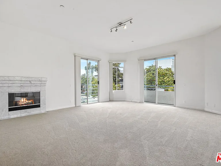 1325 Arizona Ave #201 — Photo 15