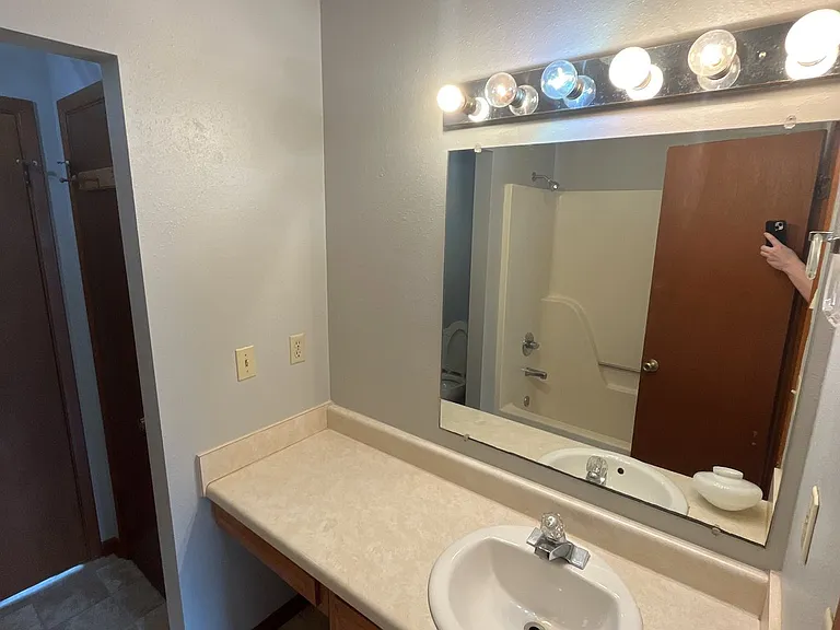 320 Olympia Ct — Photo 7
