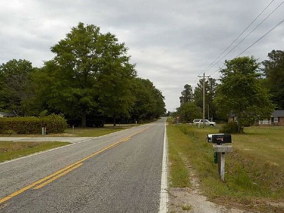 Exterior Neighborhood (street photo)