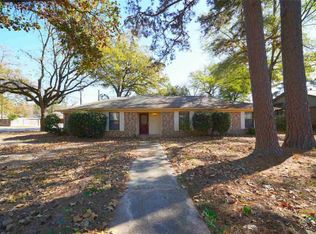 8318 Oxford Dr, Tyler, TX 75703