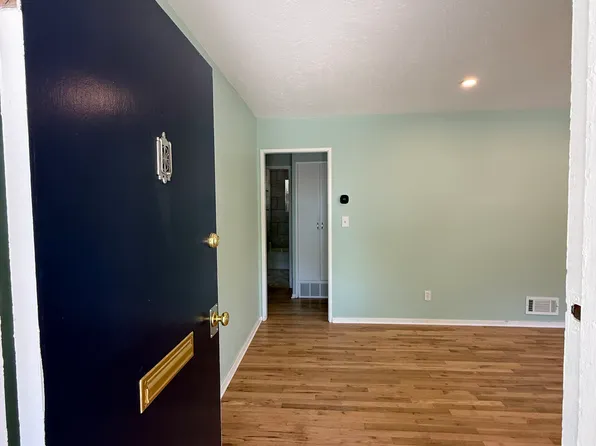 5705-5715 SE 17th Ave #5705, Portland, OR 97202