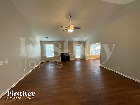 2nd image of 837 Pecan Ridge Cir