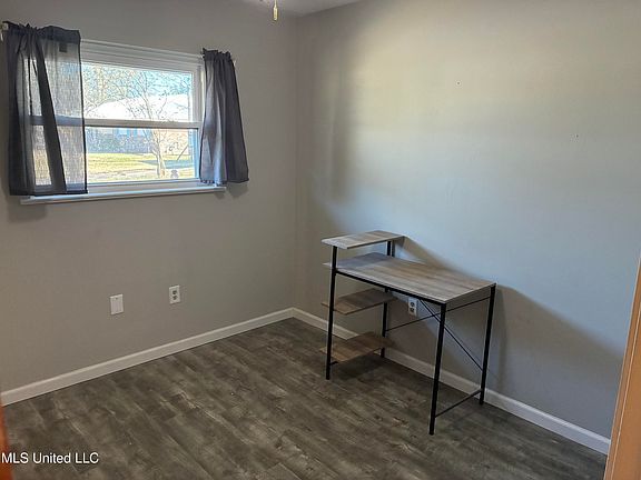 3rd image of 3 Bainbridge Pl