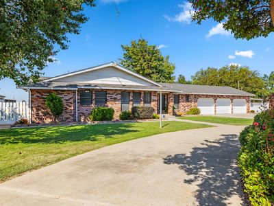 10680 Cleveland Ave, Oakdale, CA, 95361