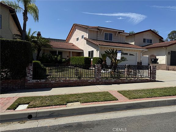 3rd image of 519 Ellingbrook Dr