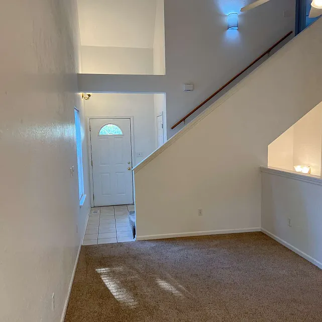 509 Zoll St - B — Photo 3