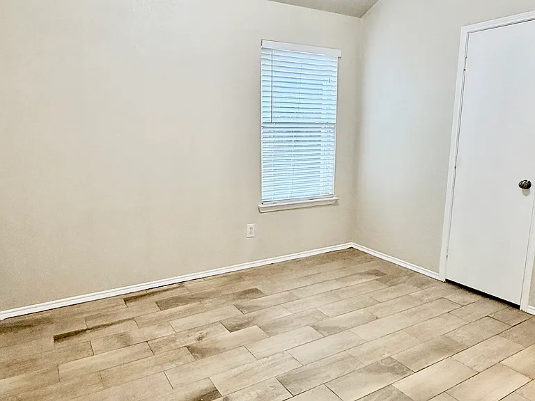 816 Cheryl St #1 — Photo 19