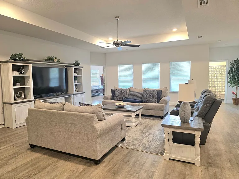 8055 Silver Maple Dr — Photo 6