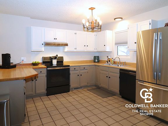 4th image of 2913 Loraine Pl