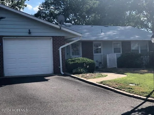 905 Dumbarton Drive #A, Lakewood, NJ 08701
