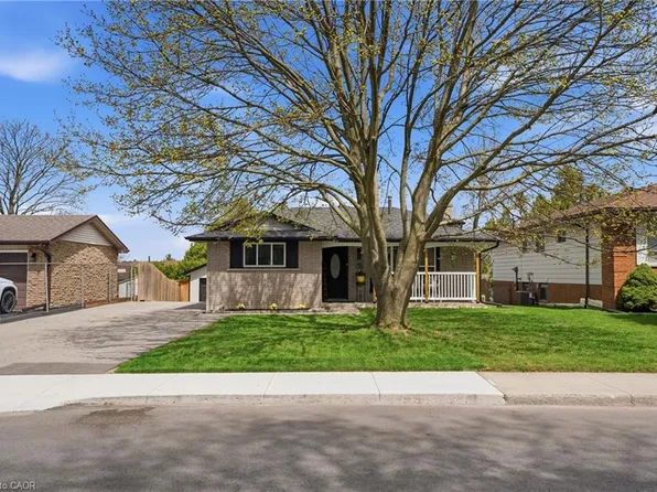 46 Glenvale Dr, Hamilton, ON L9C 2X6
