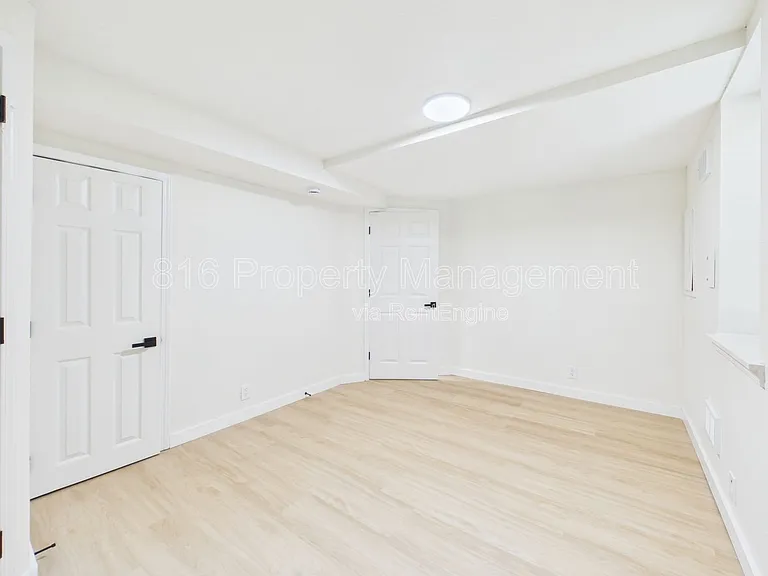 6607 NE 49th St — Photo 18
