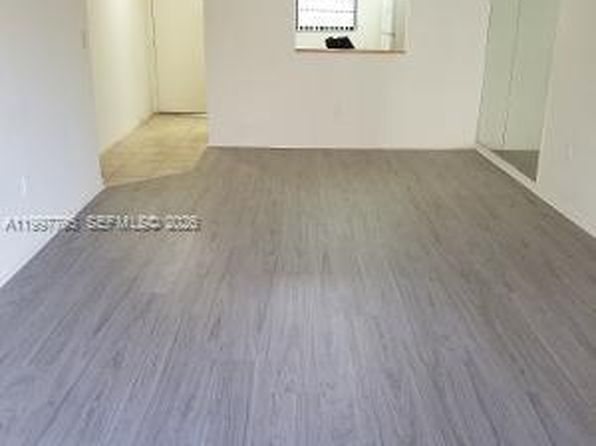 10425 SW 112th Ave APT 211
