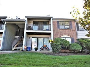 48 Taylor Dr, Franklin Park, NJ 08823
