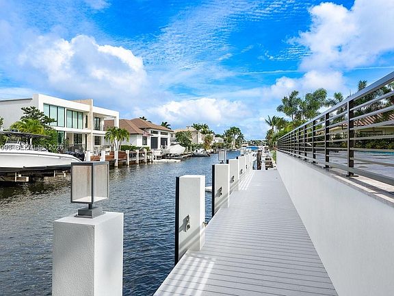 3rd image of 501 Kay Ter