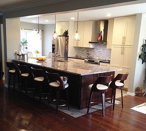 2nd image of 48720 Bridgeview Ct