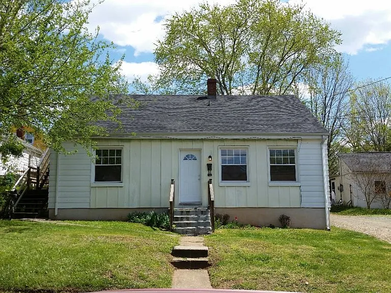 1st floor unit of over/under duplex