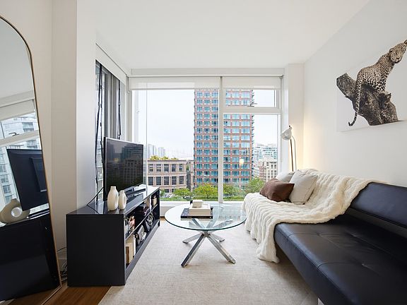 2nd image of 777 Richards St #1611