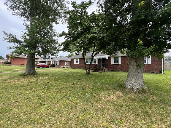 2nd image of 2725 Greendale Ave