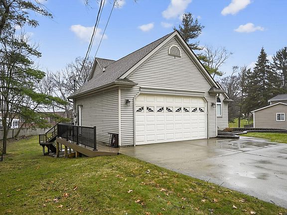 3rd image of 4125 Rural St