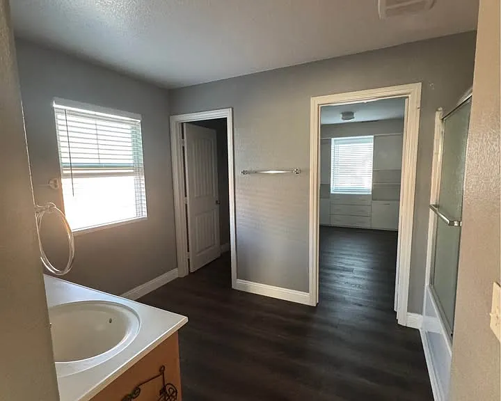 9415 Kentfield Ct — Photo 2