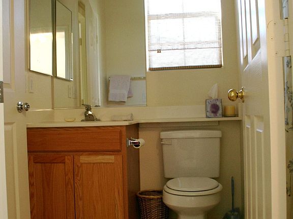 Upstairs Guest Bath