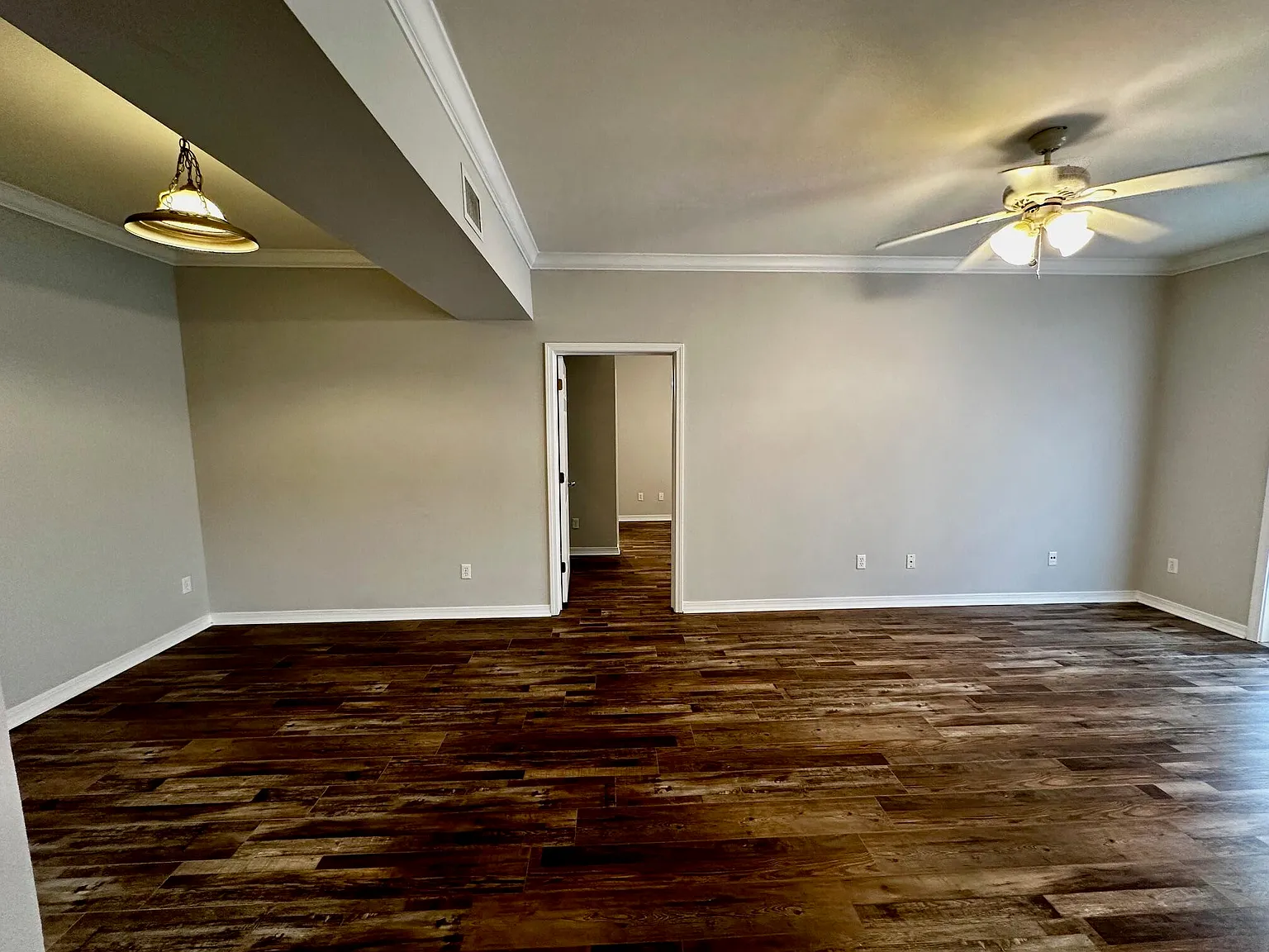 2 bed, 2.0 bath, 1100 sqft, $1,600 — Photo 3