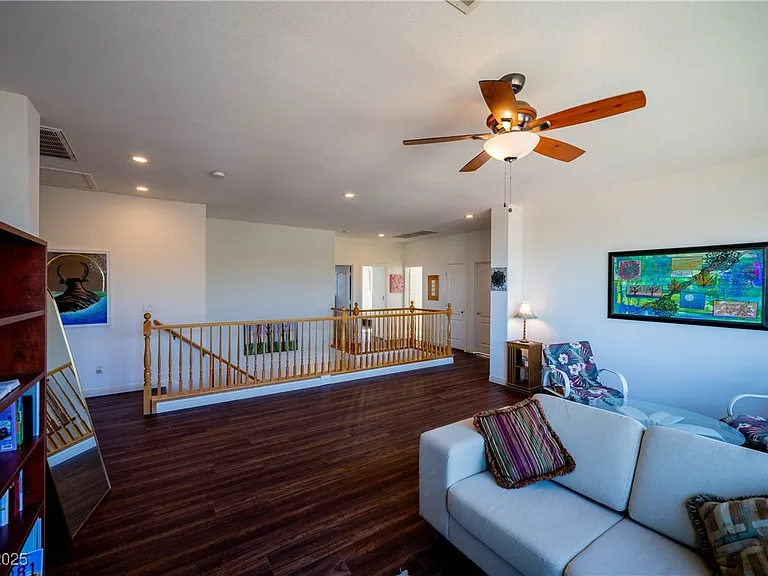 359 Hoskins Ct — Photo 63