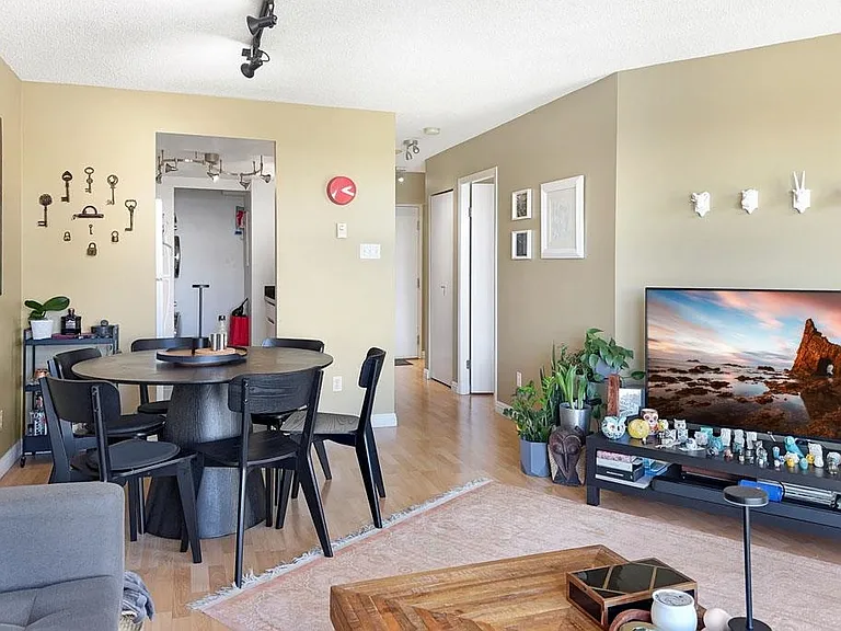 1331 Homer St #1404 — Photo 7