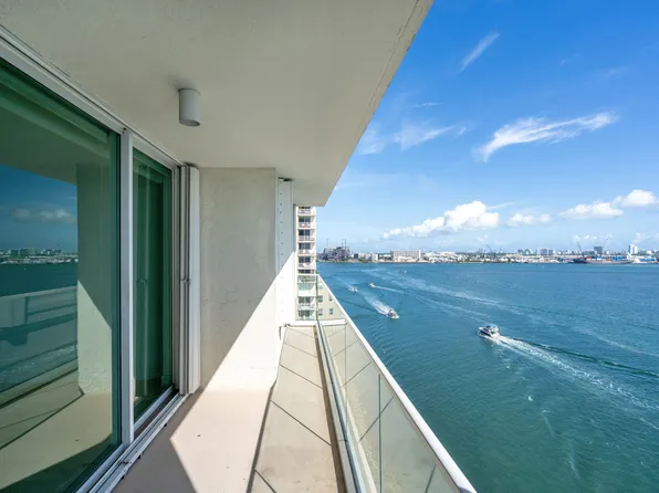 800 Claughton Island Dr, Miami, FL