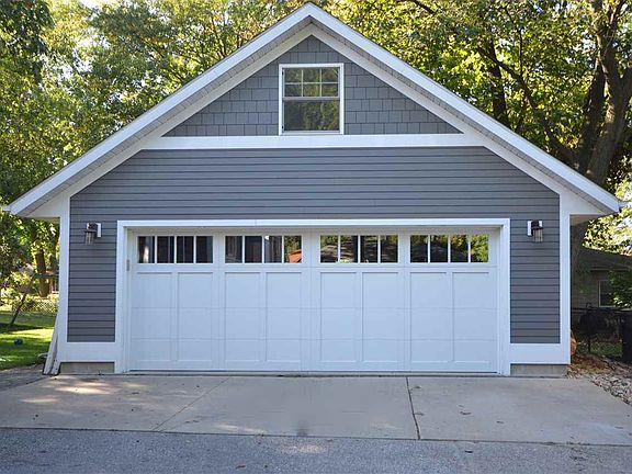 2nd image of 1715 Park Dr