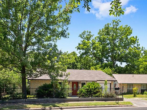 2nd image of 4811 Creek Bend Dr