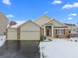 130 Annelise Ln, Volo, IL 60020