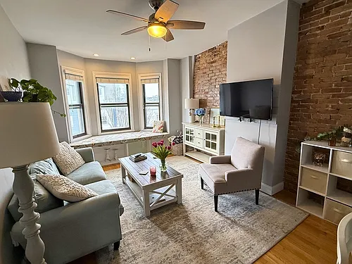265 Lexington St #4 Photo 1