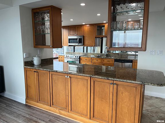 3rd image of 125 SW Jefferson Ave #W12a