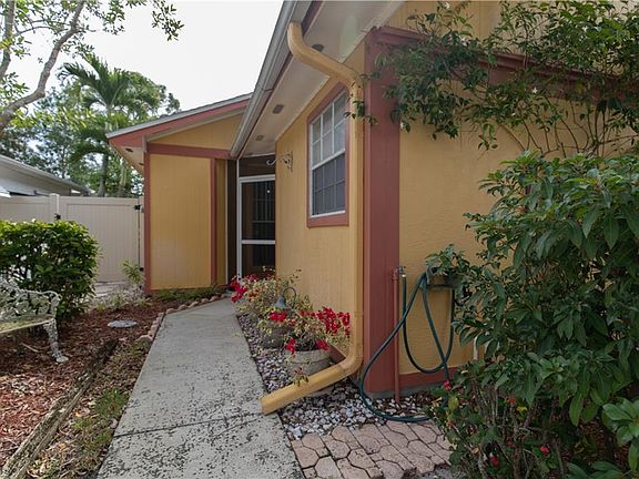 2nd image of 5620 Longleaf Dr