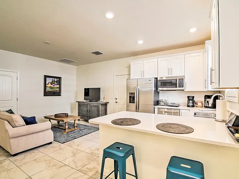 Kitchen/ living area