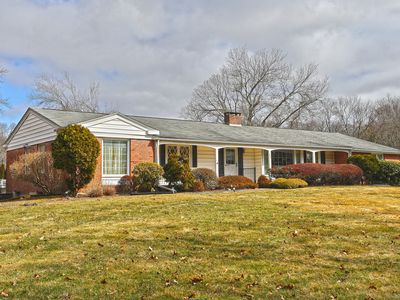 555 Forest Road, Orange, CT, 06477