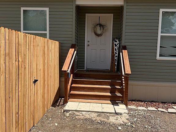 3rd image of 113 E Homer Dr