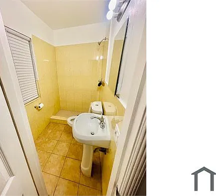 422 NE 82nd St #2B — Photo 9