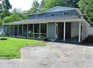 45081 Willis Rd, Belleville, MI 48111