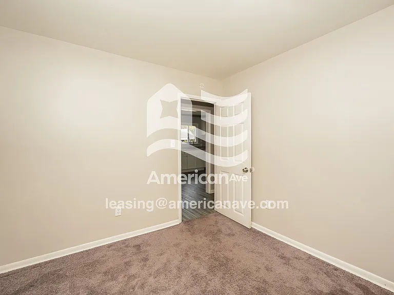722968_009_bedroom_10.jpg