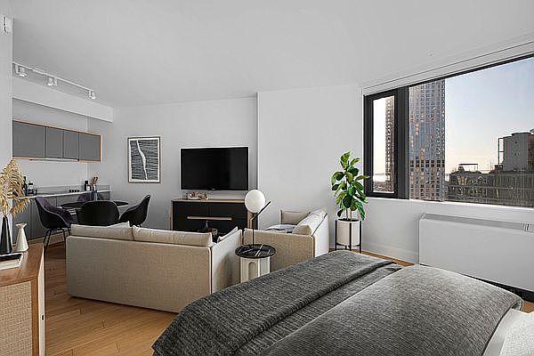 1st image of 10 City Pt APT 37S